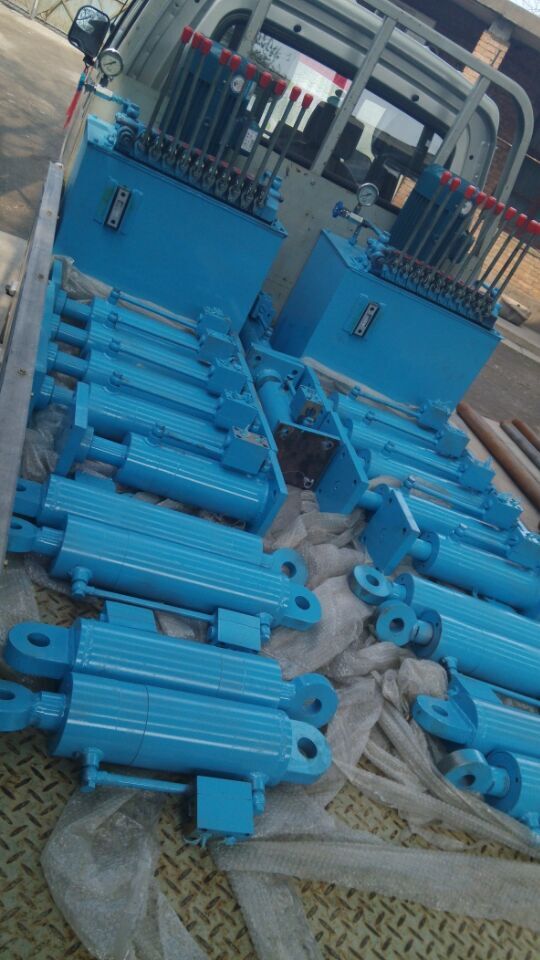 臺(tái)車液壓油缸